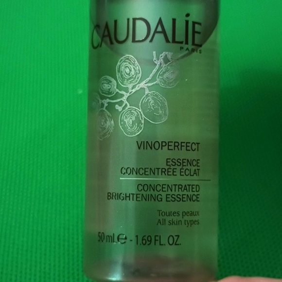Caudalie, Cle de peau, Clinique - Picture 2 of 5